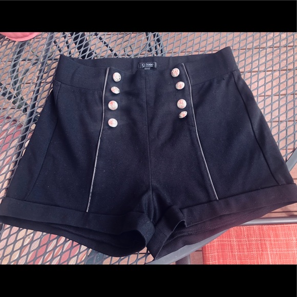 Pants - Ladies high rise sailor shorts